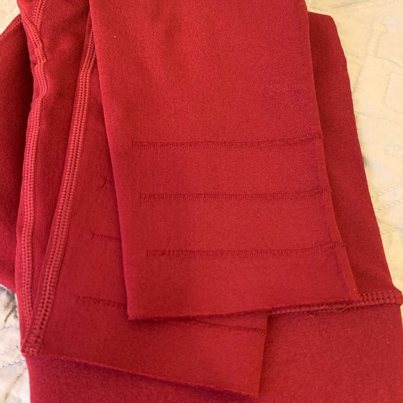 Fabletics Rust Red SculpKnit leggings - Picture 3 of 5